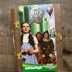 NWT The Wizard of Oz Emerald City 1000 Piece Puzzle + Keepsake Book Box